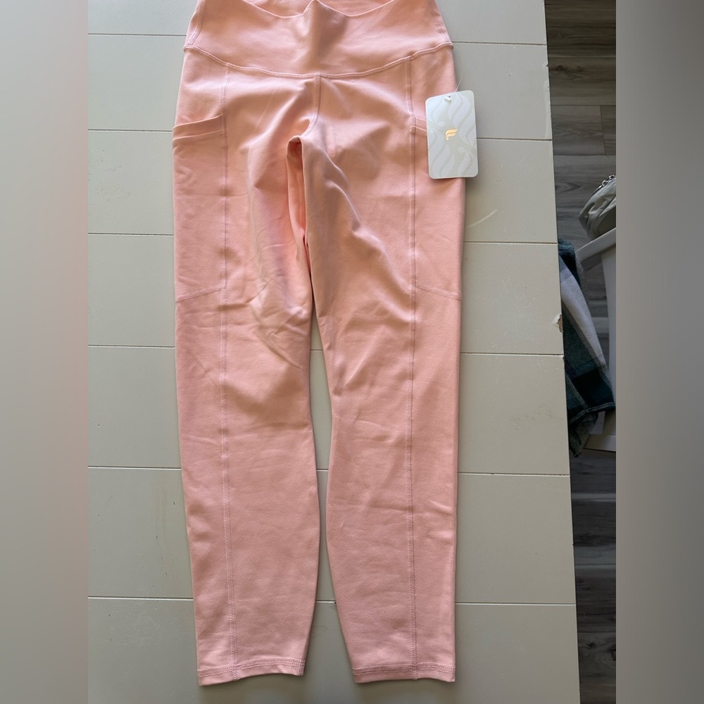 Fabletics size medium pink leggings